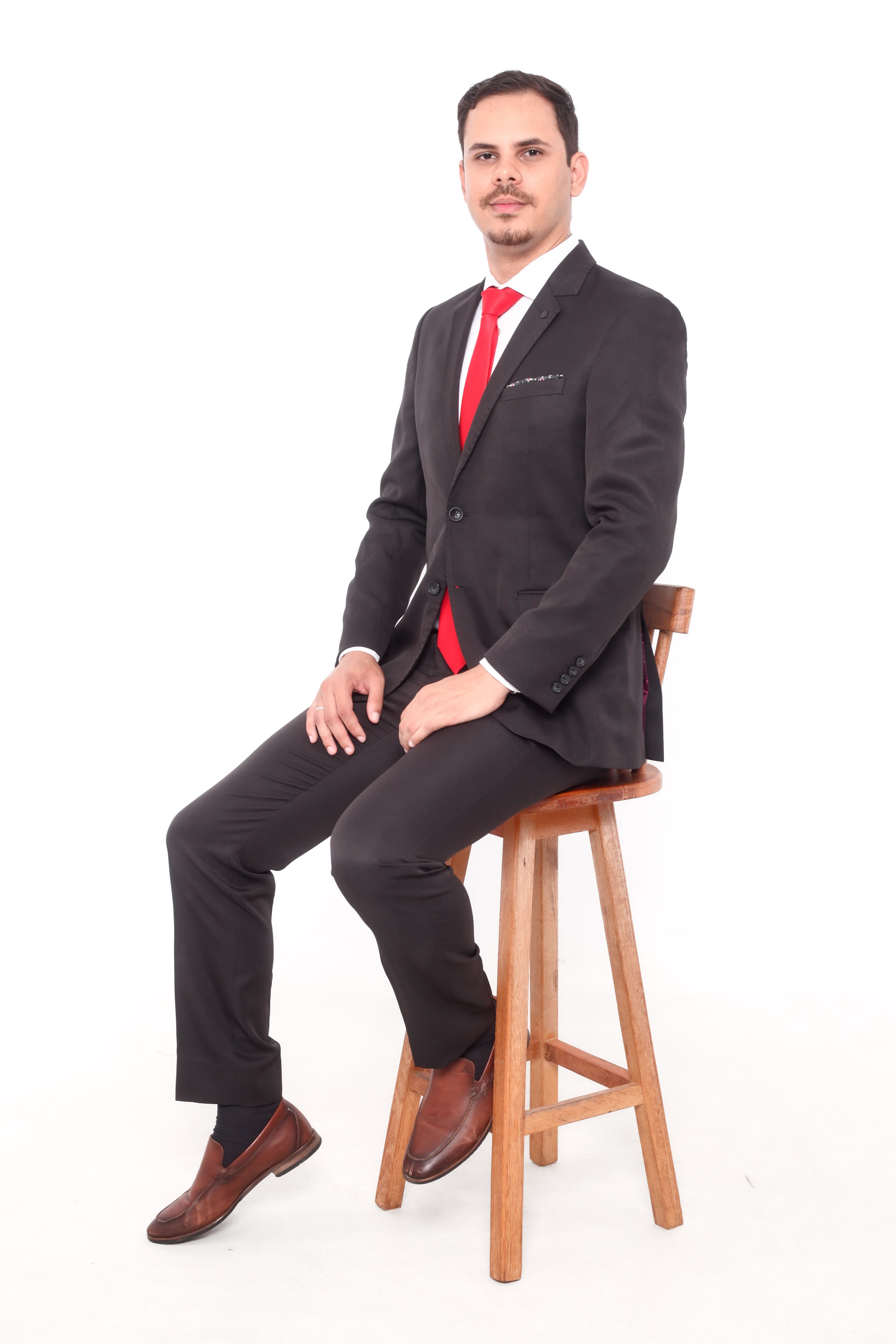 Williams Paulino em retrato profissional